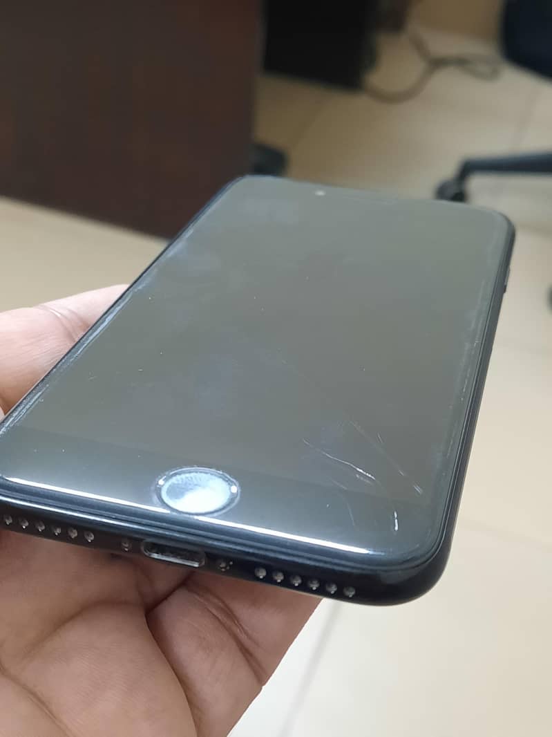 Apple iPhone 7 7