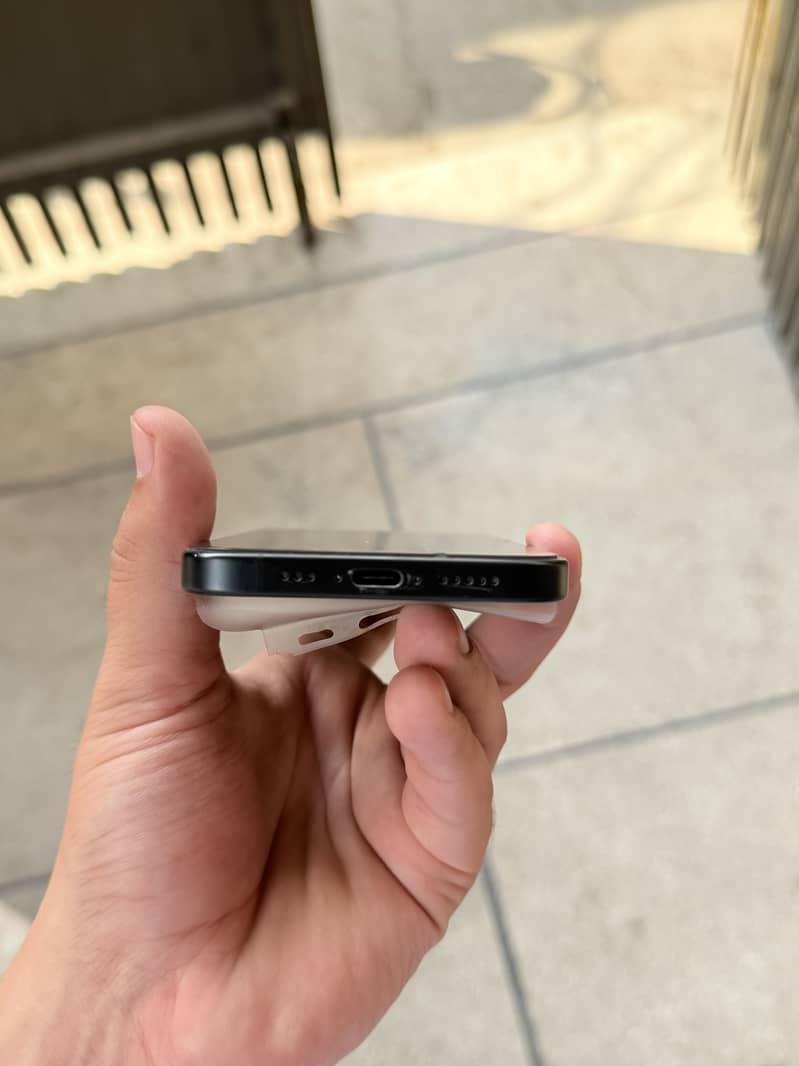 Apple iPhone 16 JV 2