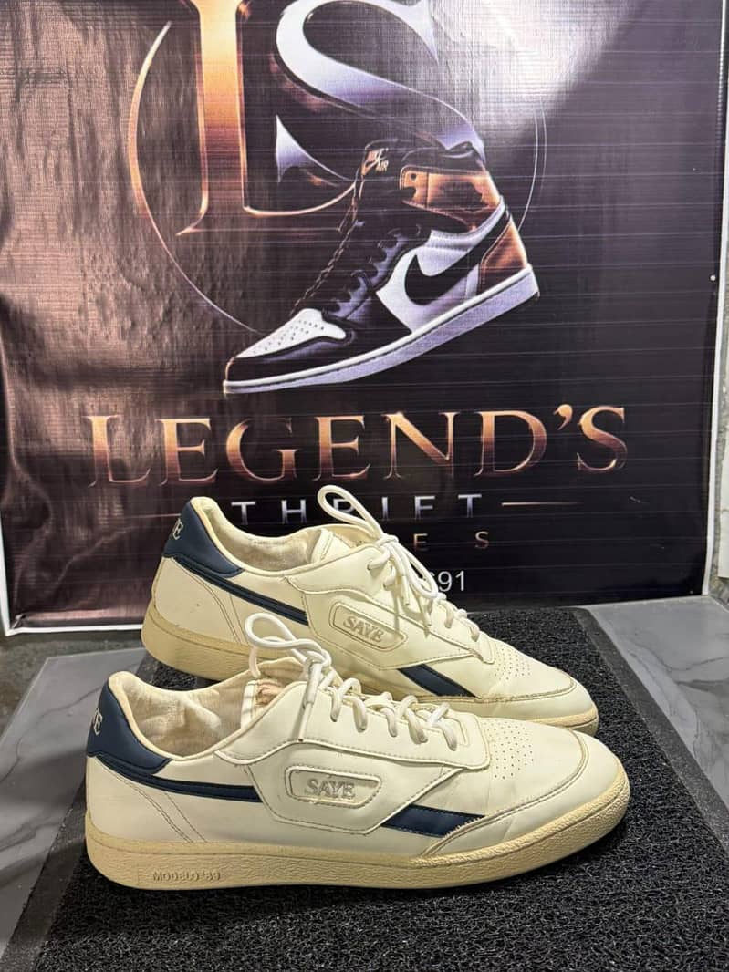 Sneakers 0
