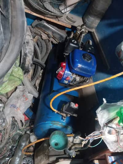 air compressor tanky new hai  ur alls tools beach Rahe hen