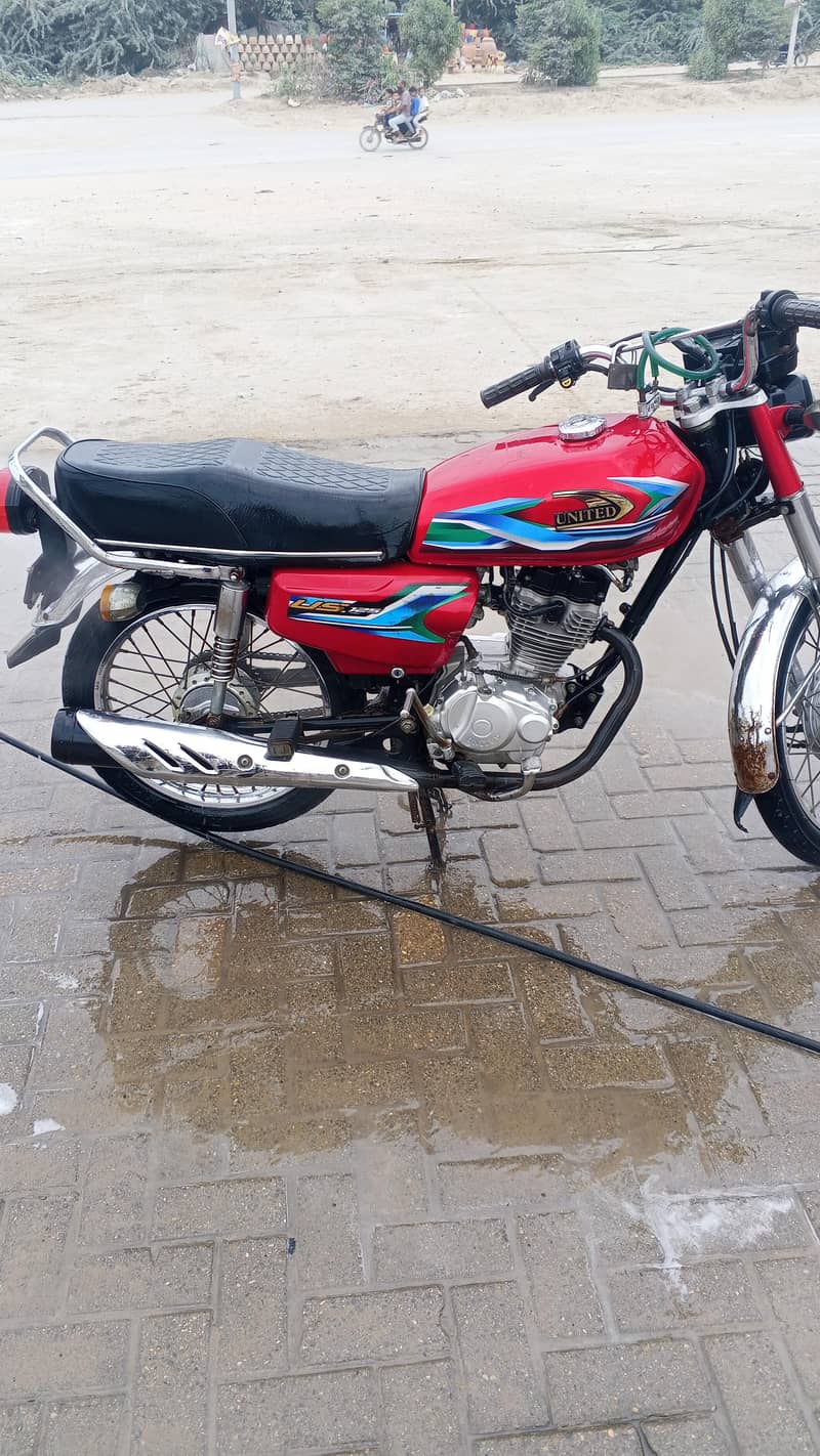 united 125 0