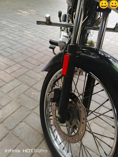 Honda CG 125 Deluxe 2016 | Lahore Registered | New Chain Set & Rear Ty