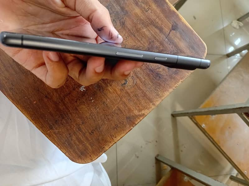 Google Pixel 7 4