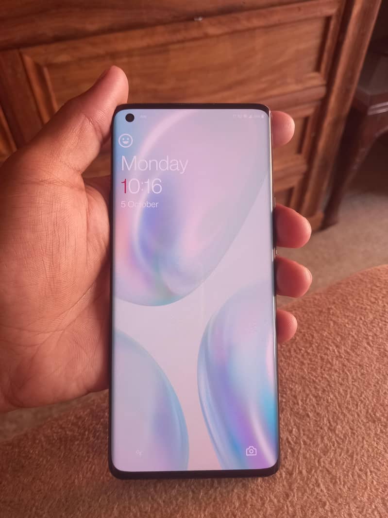 One Plus 8 Pro 0