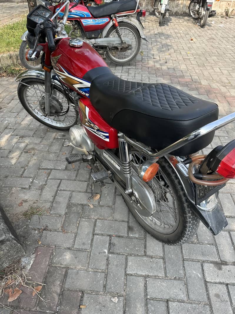 125 2020 model 0