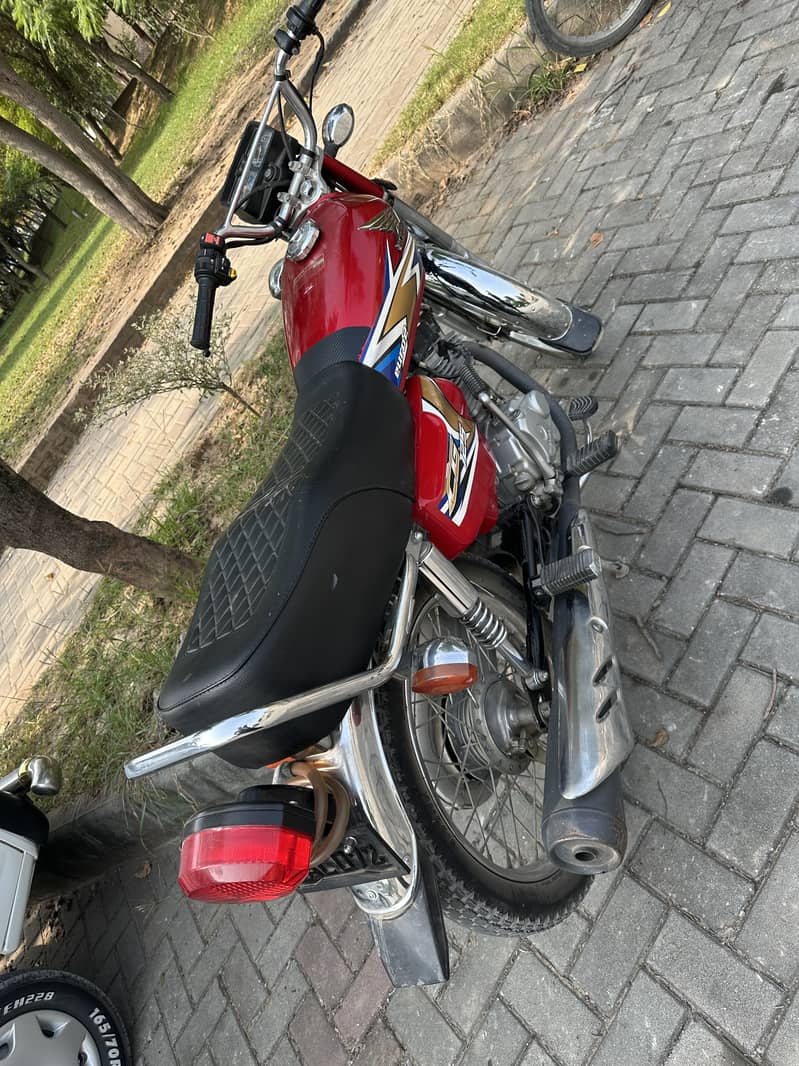 125 2020 model 2