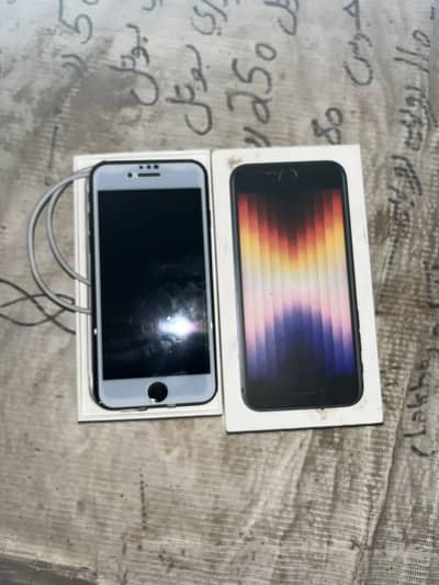 Apple iPhone SE3