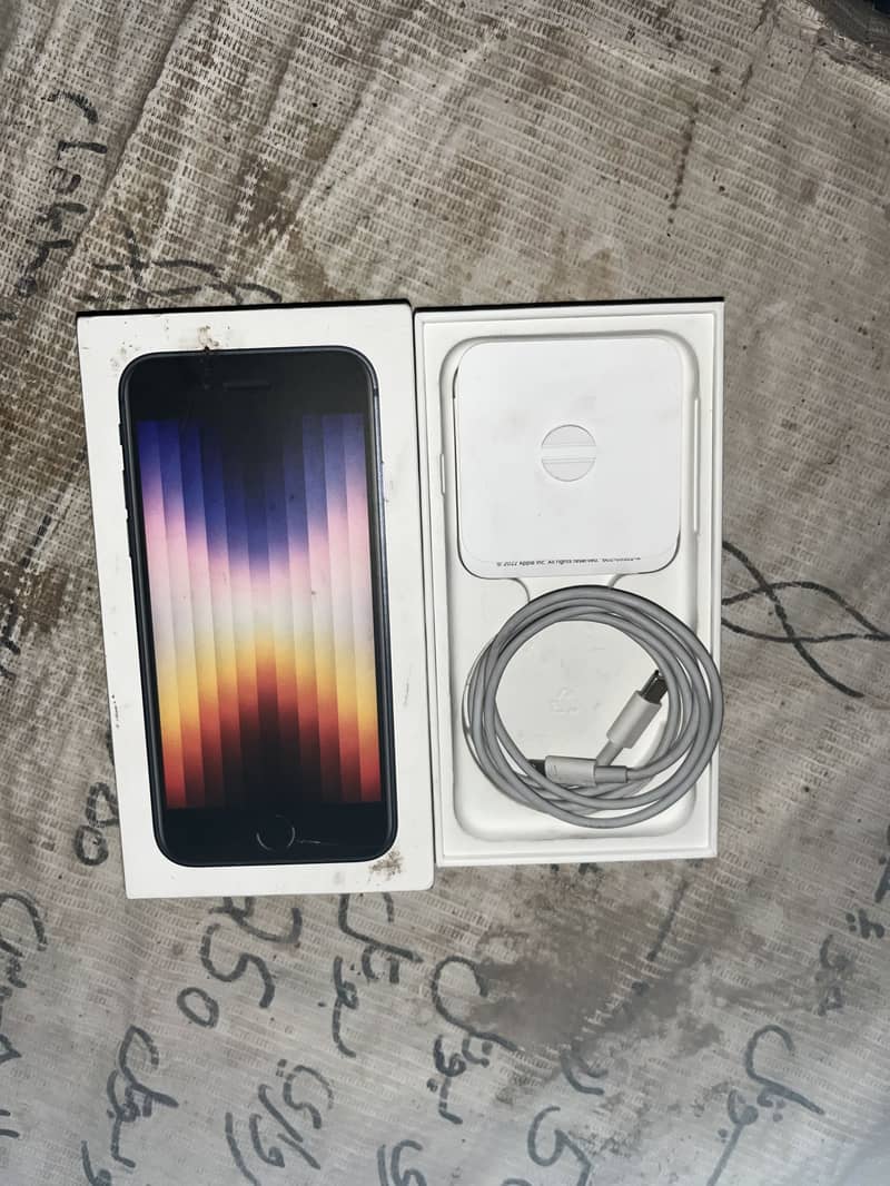 Apple iPhone SE3 2