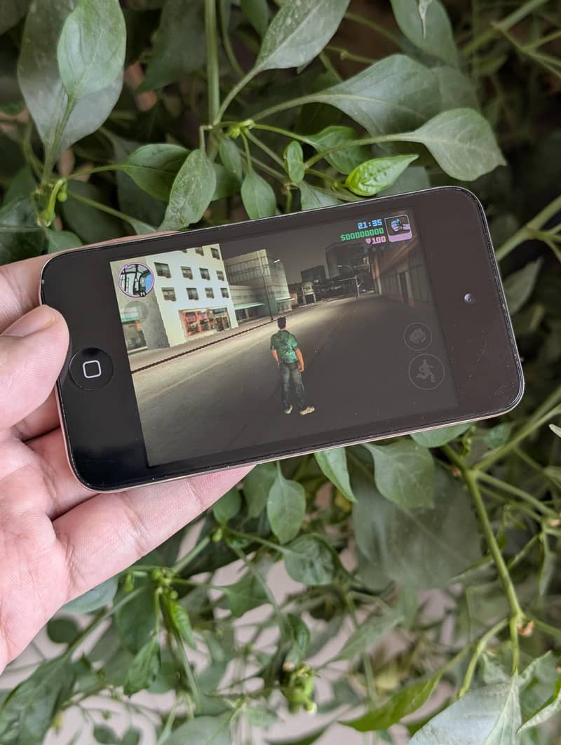 iPod Touch 4 3