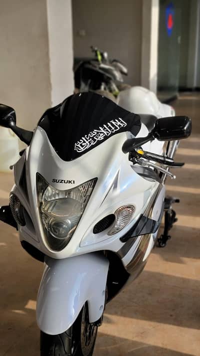 Suzuki Hayabusa 1300 cc