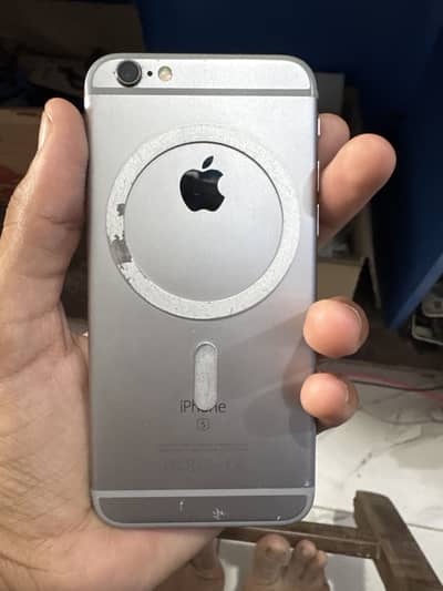 Apple iPhone 6S 64gb storage condition 10/8