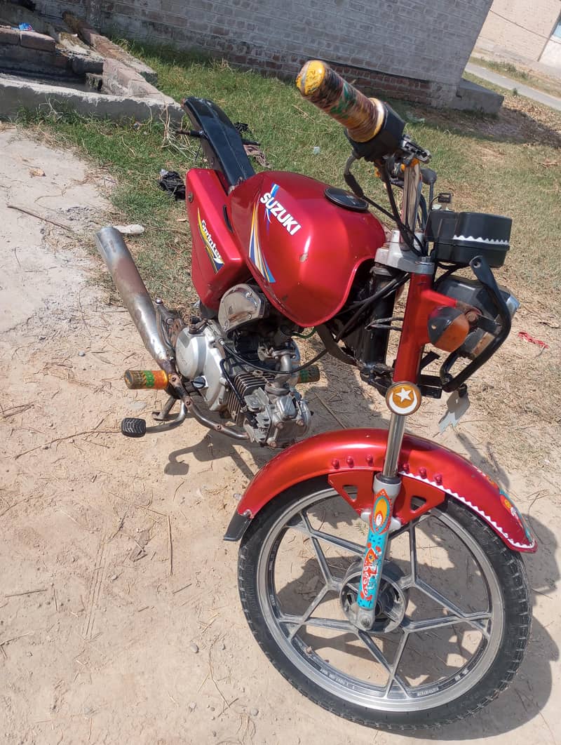 Suzuki spinter 5