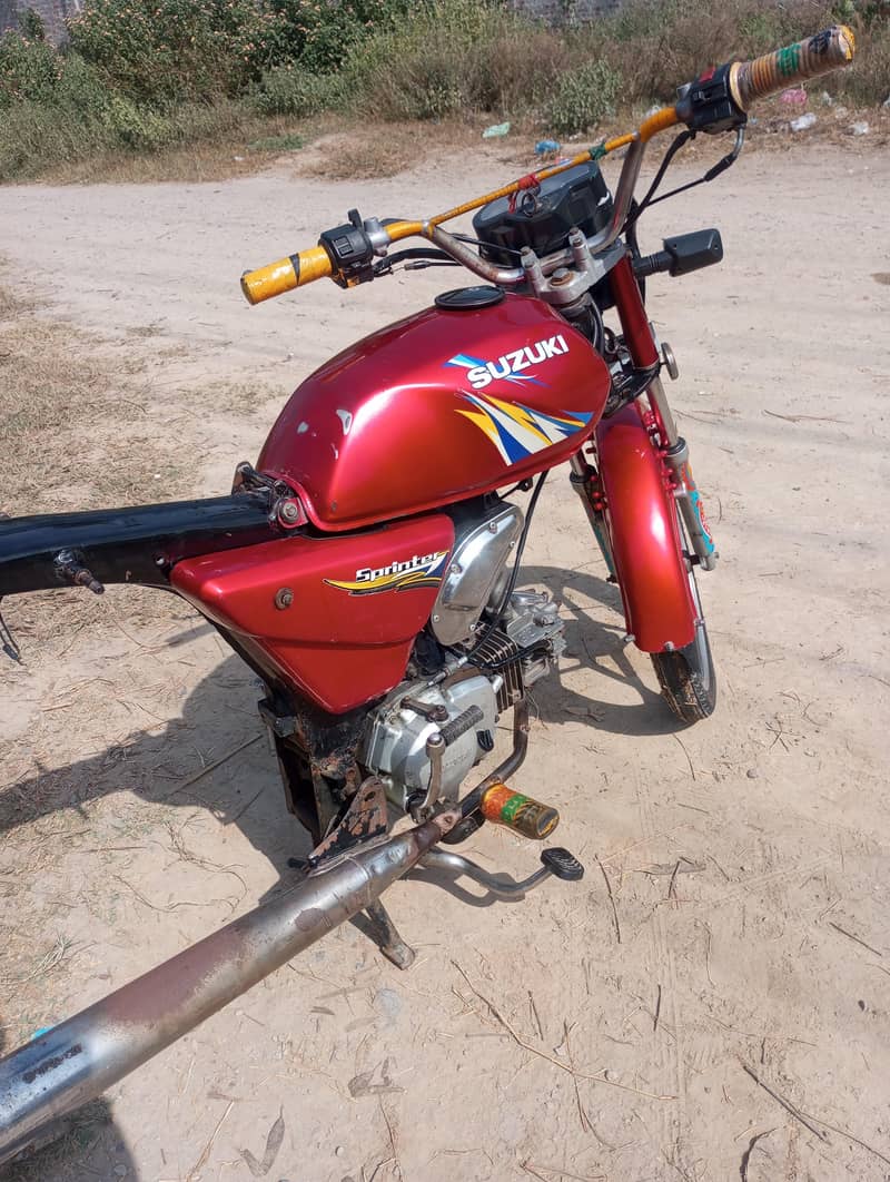 Suzuki spinter 6