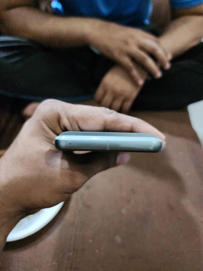 Google Pixel 8 2