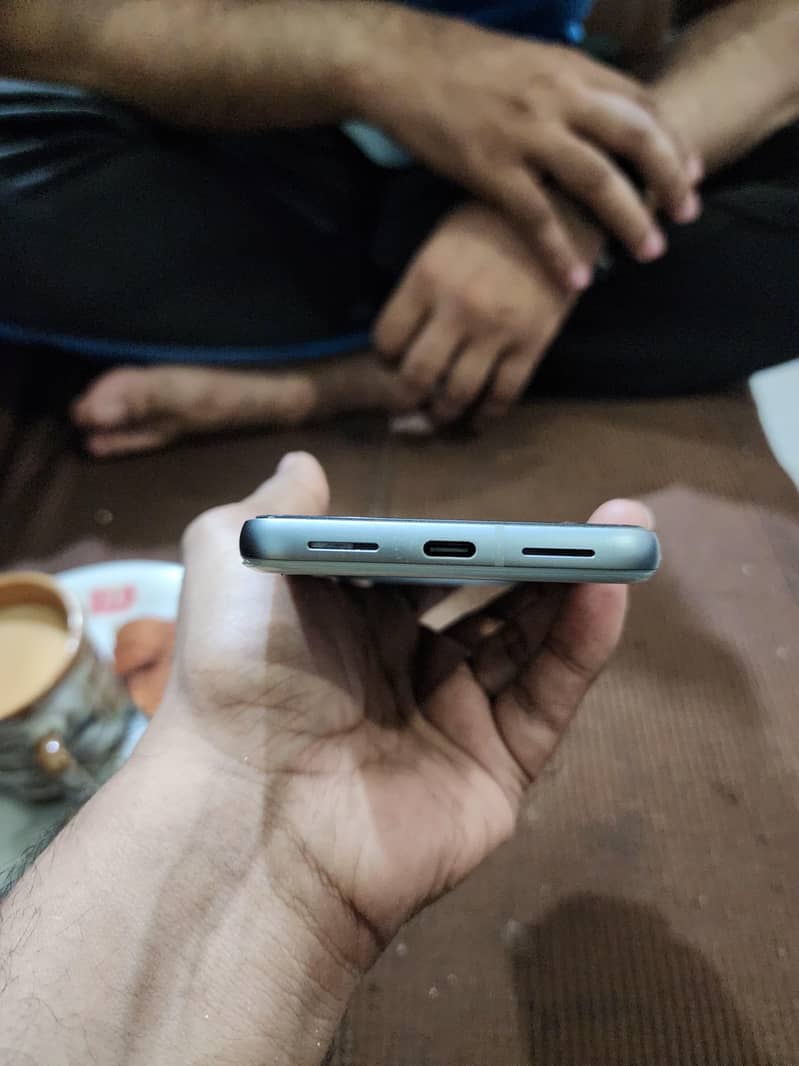 Google Pixel 8 3