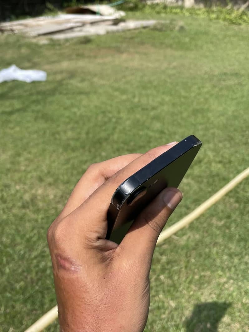 IPHONE 16E 7