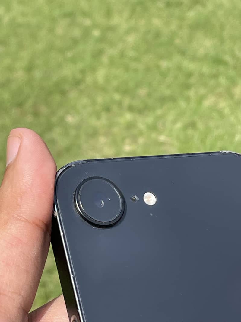 IPHONE 16E 9