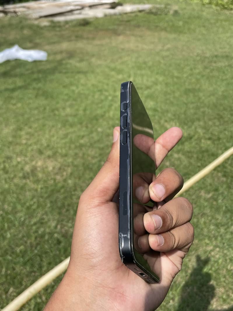 IPHONE 16E 10