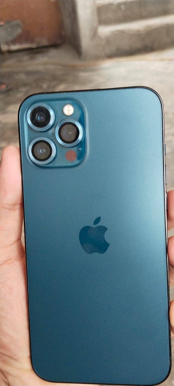 Apple iPhone 12 Pro Max 4