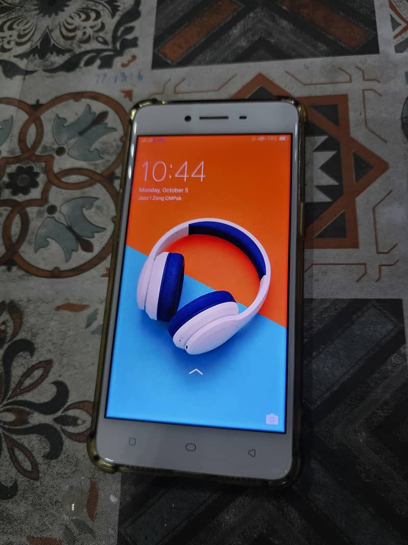 OPPO A37 0