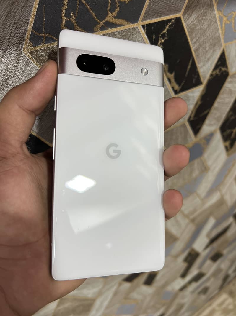 Google Pixel 7a 4