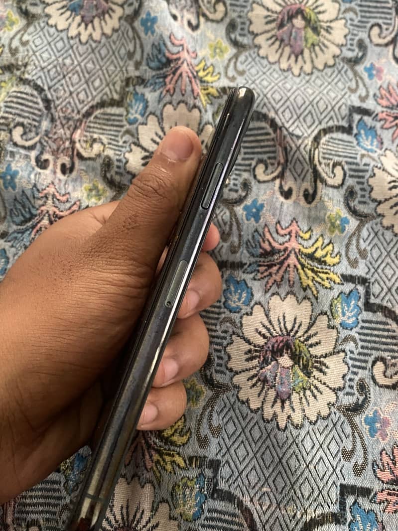 Apple iPhone 11 Pro Max 3