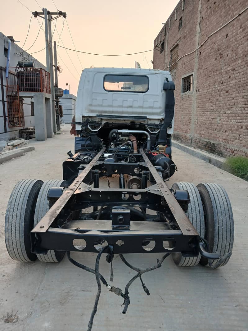 JAC 1048 9
