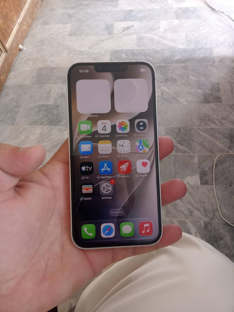 Apple iPhone 13 2