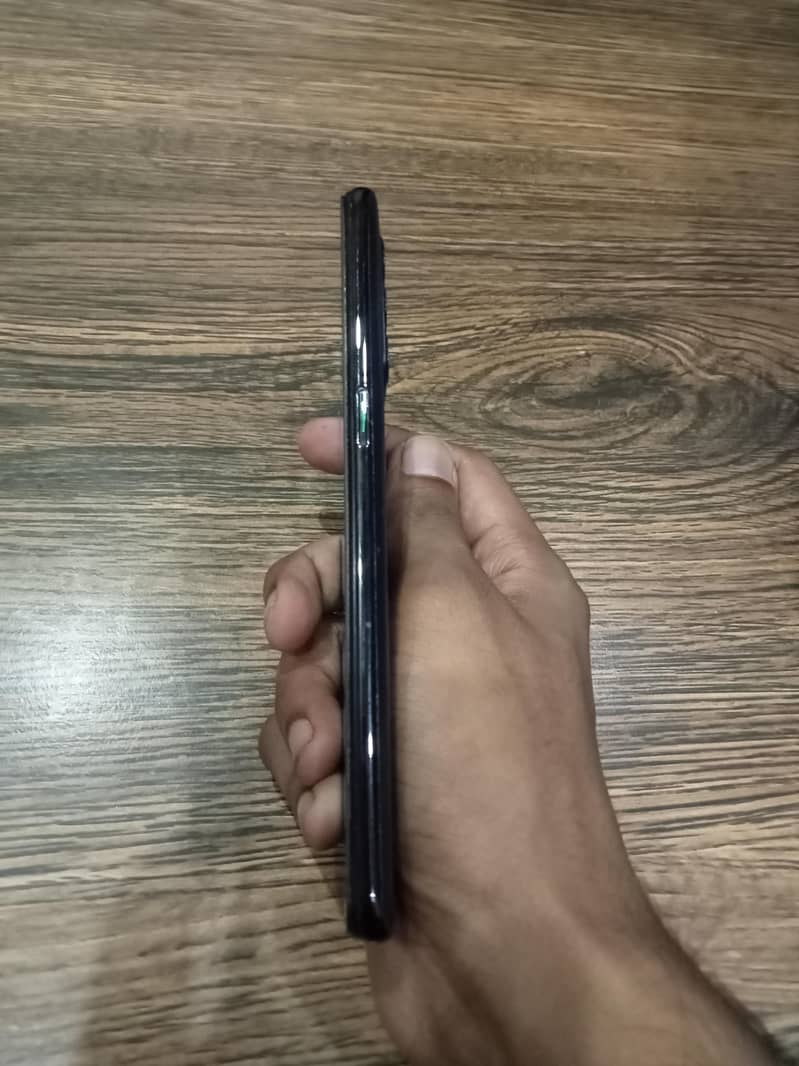 OPPO Reno6 4