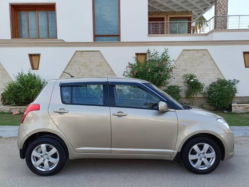 Suzuki Swift Model 2016(Automatic) 4