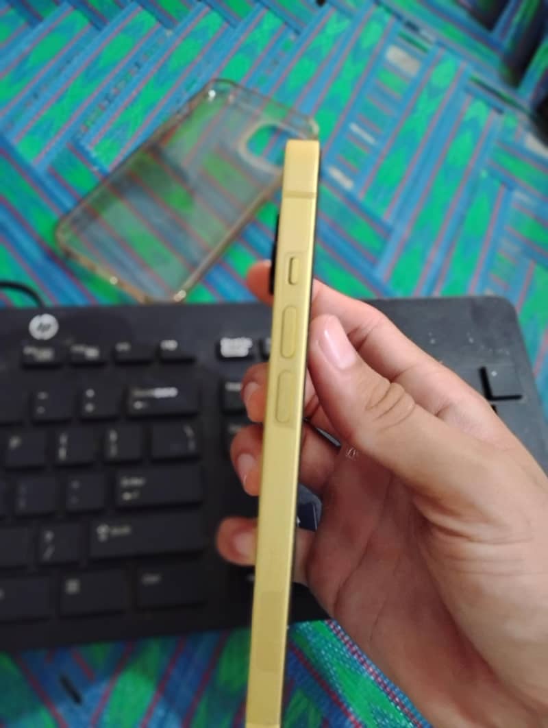 Apple iPhone 14 10