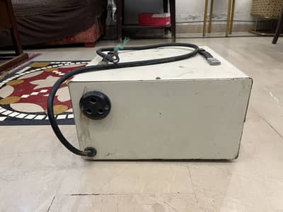 Universal A-100 Heavy Duty Automatic Voltage Stabilizer 10kW