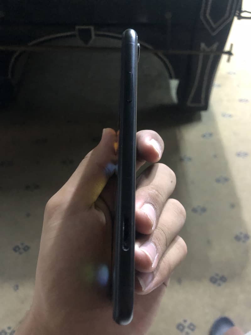 Apple iPhone XR 1