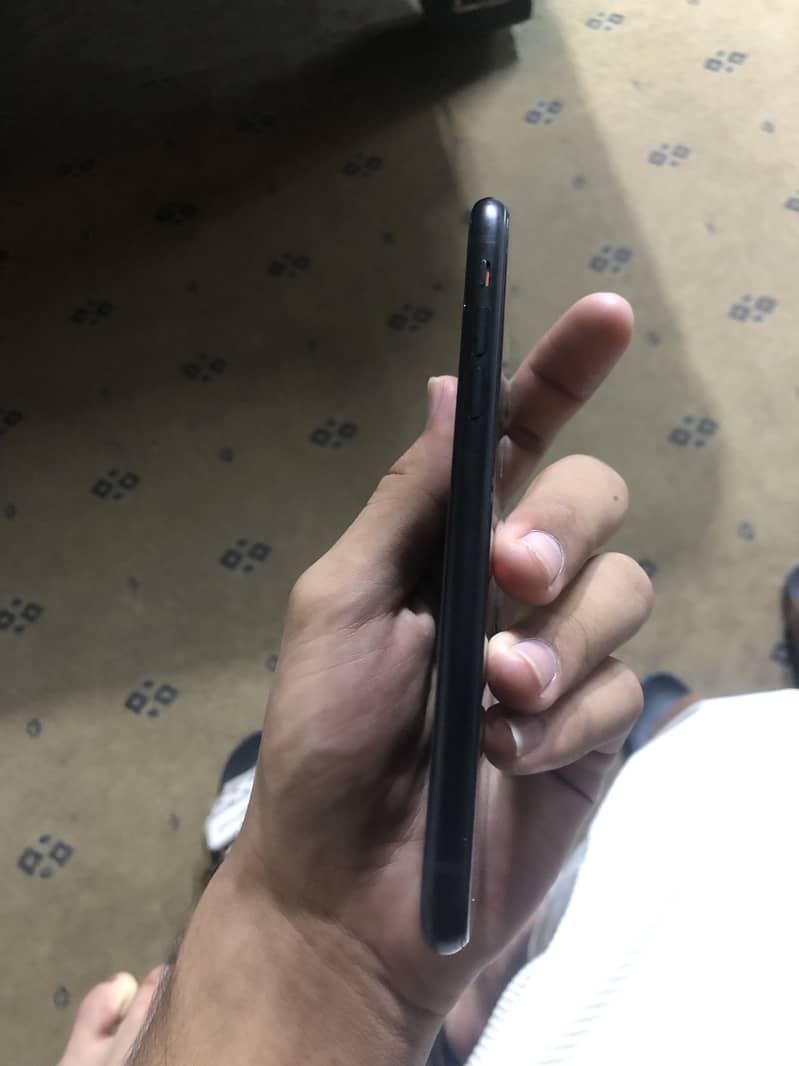 Apple iPhone XR 3