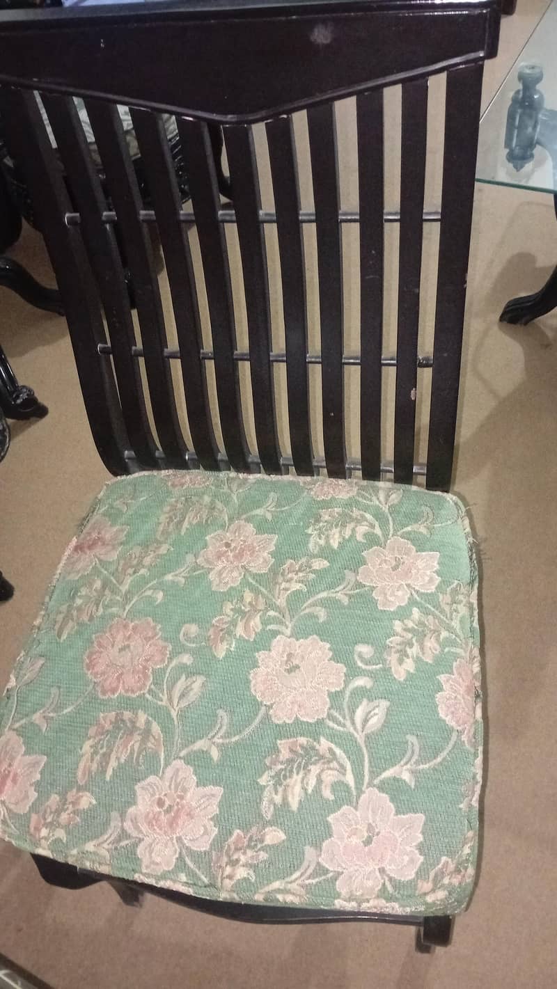 Dining table 4