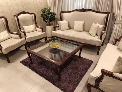 Drawing room 7 seater sofa with table in sheesham wood
