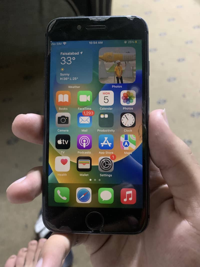 Apple iPhone 8 3