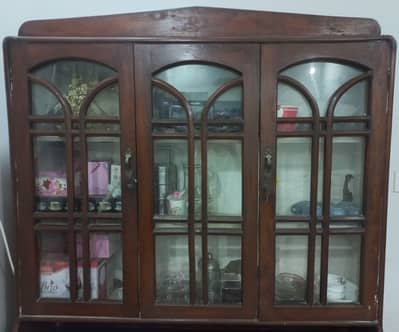 Show case (made of pure wood)