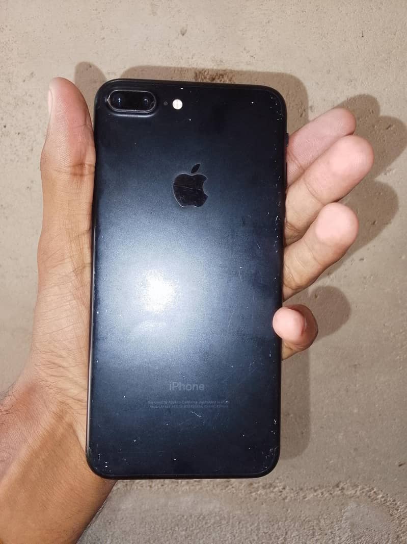 Apple iPhone 7 Plus 4