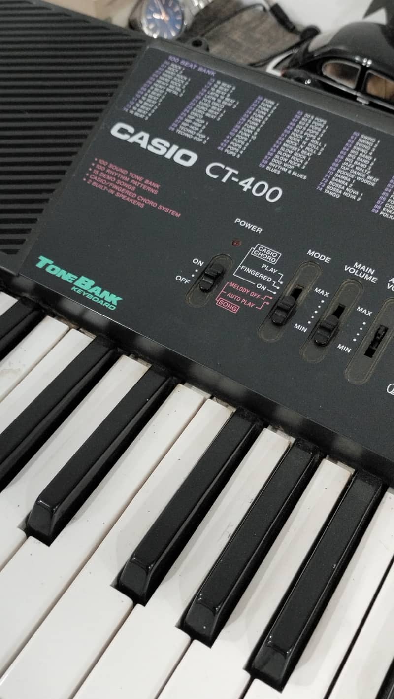 CASIO CT-400 1