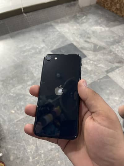 Apple iPhone SE
