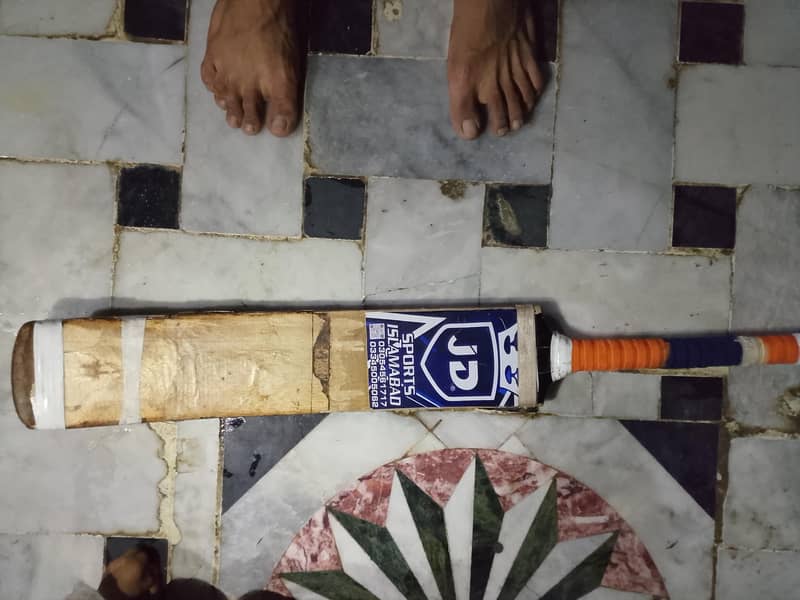 J. D bat 4