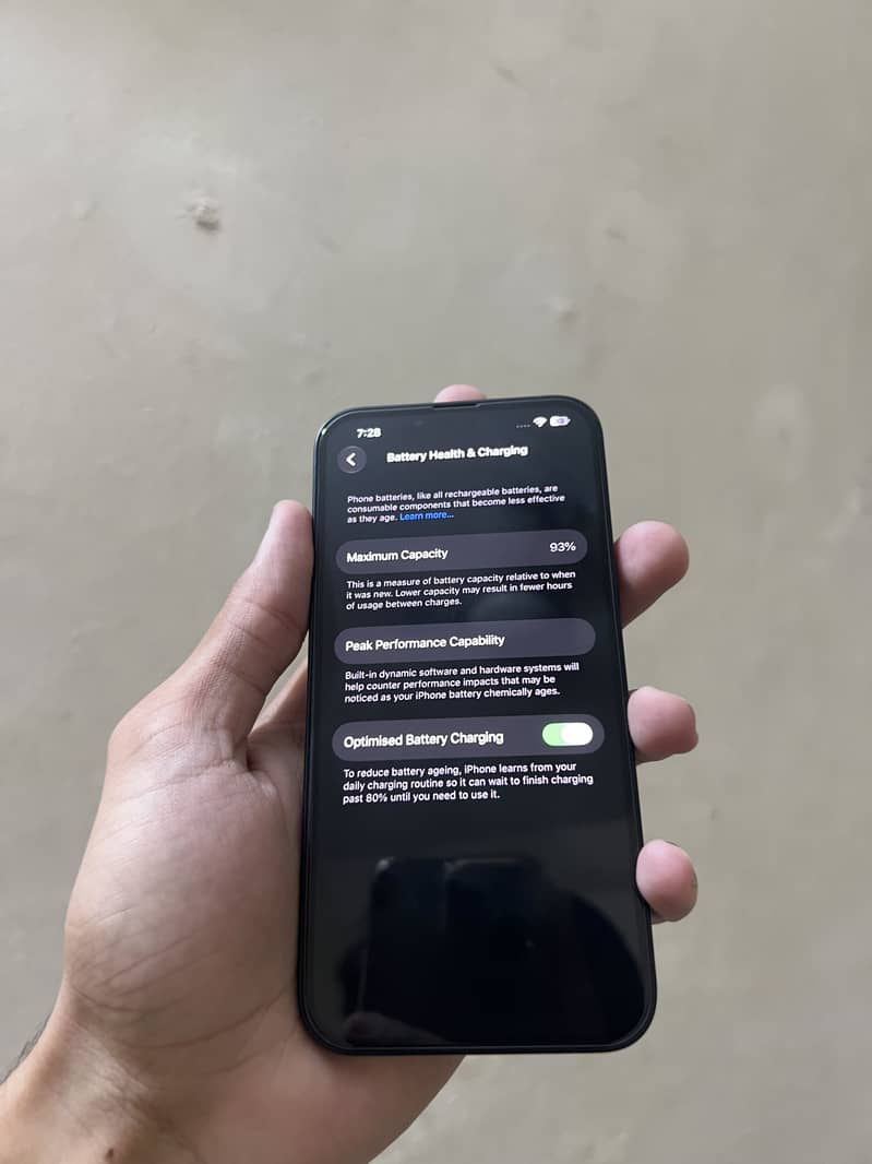Apple iPhone 13 2