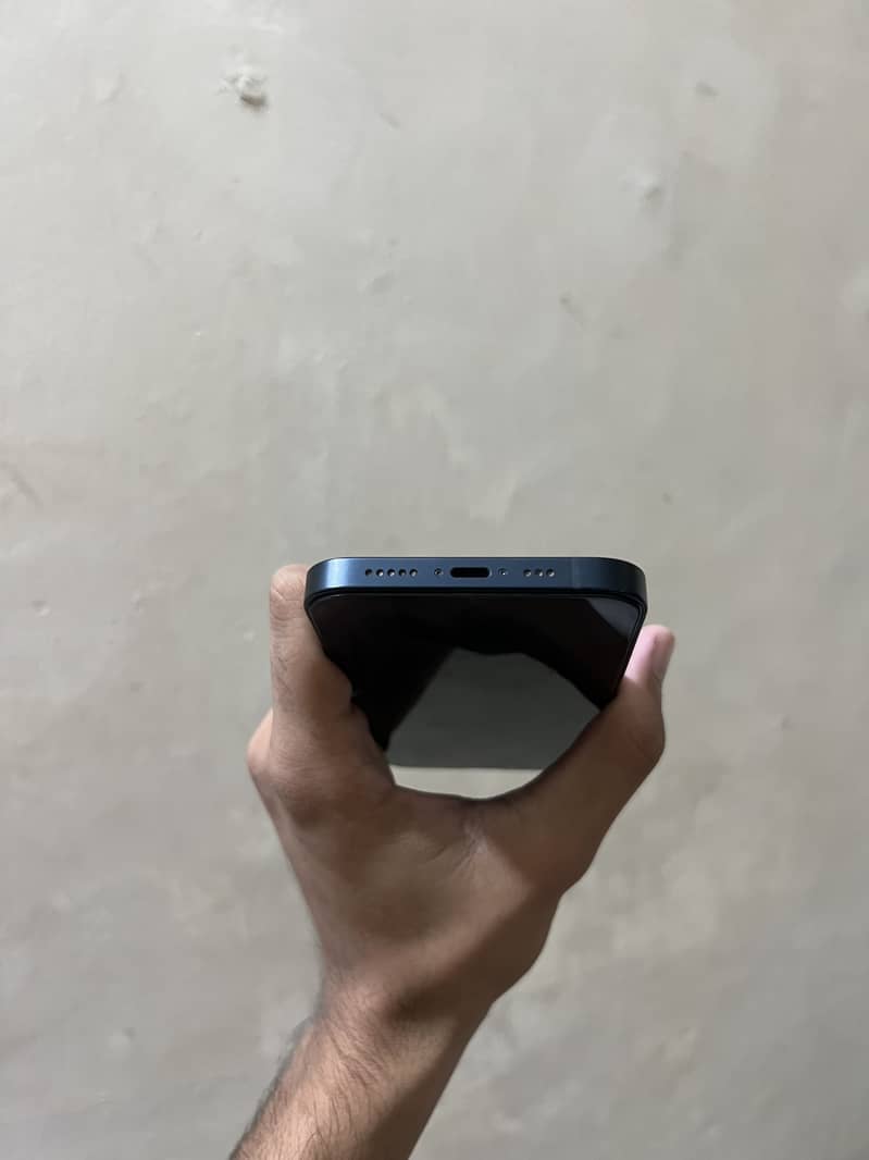 Apple iPhone 13 3