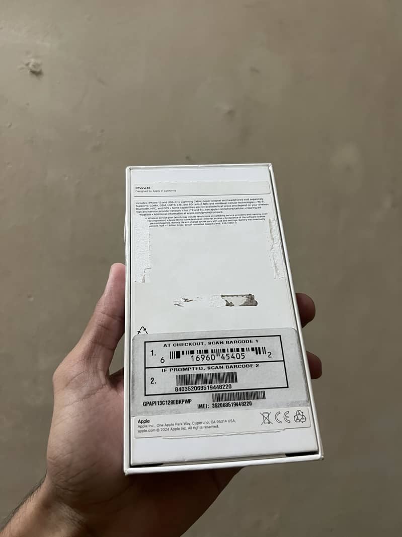 Apple iPhone 13 5