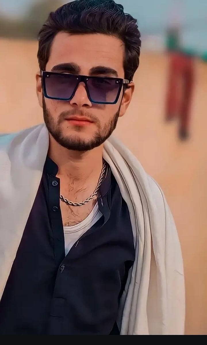 میں بحریہ ٹاؤن، اسلام آباد میں گھر کے کام کے لیے جاب تلاش کر رہا ہوں 1