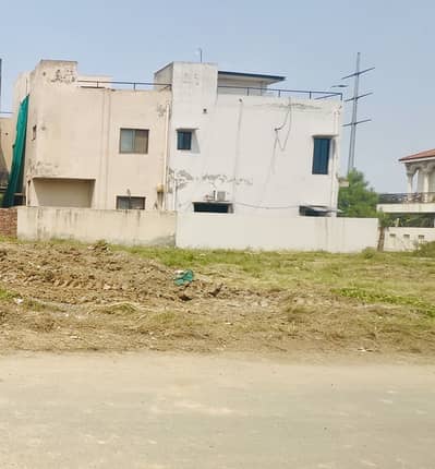 Back Of Main Plot No-1107 Block B - 5 Marla Plot On Top Location Of Phase 9 Town DHA Lahore For Urgent Sale