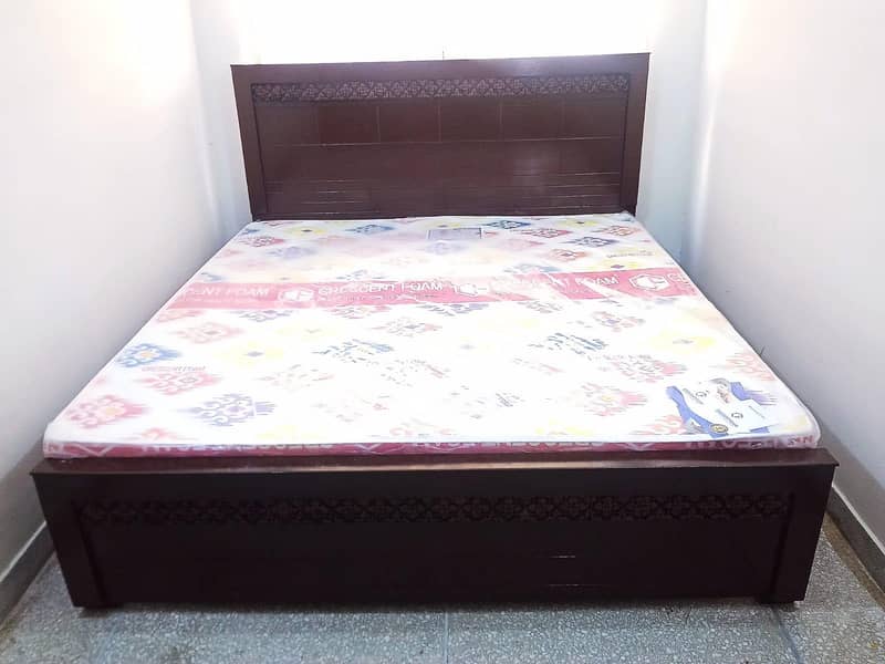 Double bed 0