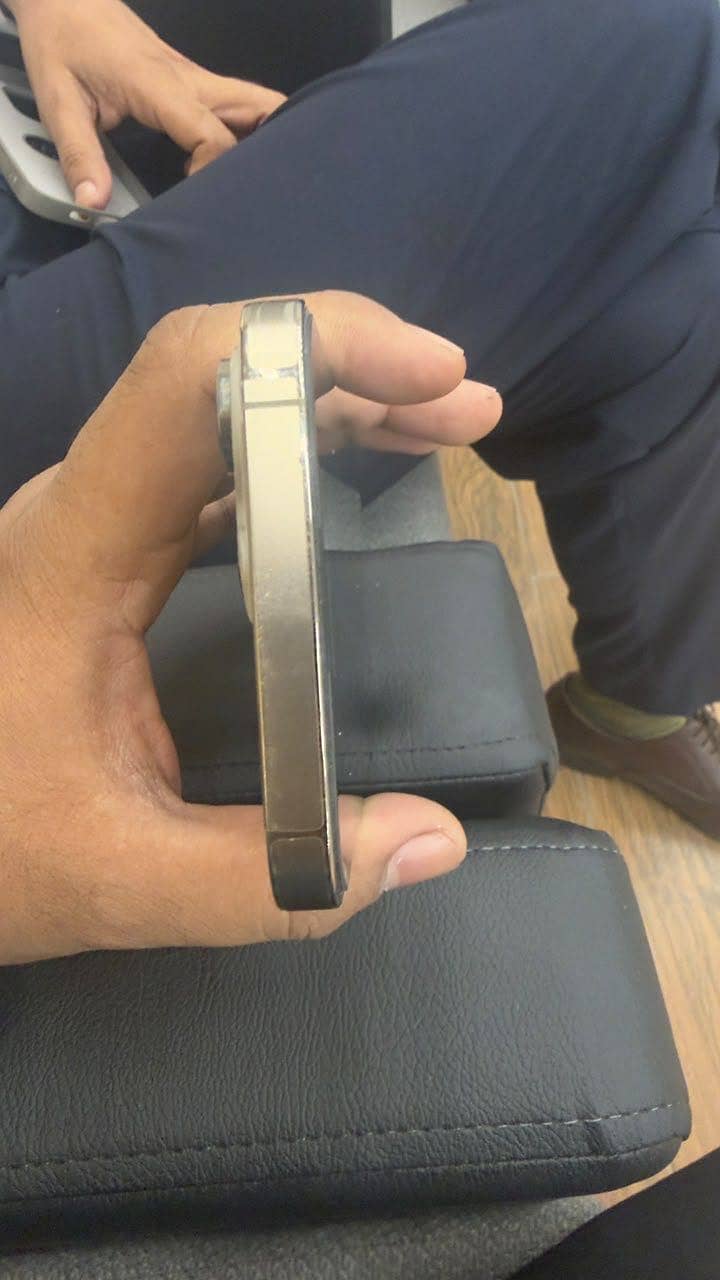 Apple iPhone 14 Pro Max 0