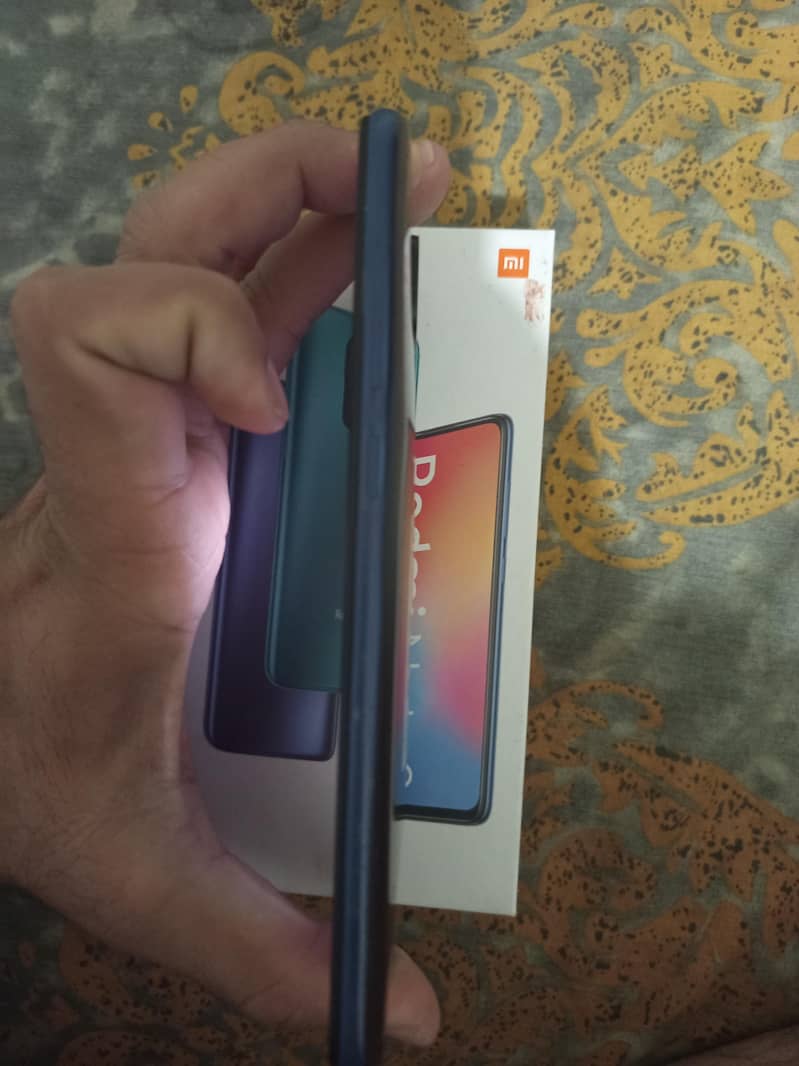 Xiaomi Redmi Note 9 1
